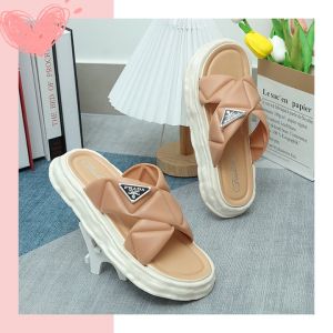 LHshoess ส่งไวทันใช้ ตัวเอง รองเท้าแฟชั่นส้นตึก สีพื้นมินิมอล เป็นเครื่องมือดูผู้ดีสุดๆ รูปแบบเข้าได้กับทุกการแต่งกาย