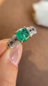 Montagne Jewelry 18K Pure Gold Ring Sapphire Diamond Inset Design Fine Jewellery Natural 2 Carat Emerald Ring