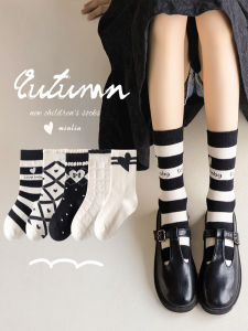 Princess Style Girls Cotton Socks Pure Cotton Mid-Calf Absorb Sweat Odor Resistant Autumn Winter Childrens Footwear White Black