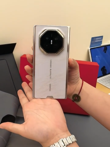2026 HUAWEI Mate XT2|ULTIMATE DESIGN Mobile phone|6.5-inch cover screen/10.2-inch Tri-foldable 240Hz privacy screen| HUAWEI Kirin 9050 Pro/5600mAh 66W Fast Charging/华为 Mate XT2| ULTIMATE DESIGN非凡大师Stylus pen set