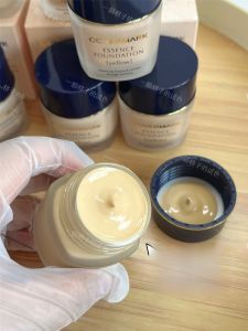 COVERMARK ครีมรองพื้นซ่อมแซม Aoli ตัวอย่างเล็ก ๆ สําหรับการทําให้ผิวกระจ่างใสและการปรับเปลี่ยนสีเหมาะสําหรับทุกประเภทของผิว