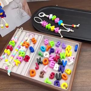Bộ 201 Hạt Chữ Cái Acrylic Nhiều Màu Lỗ Lớn Chữ Cái Tiếng Anh Phối Trộn Dùng Làm Đồ Trang Sức Tự Làm Phong Cách Cổ Điển Hạt Trang Trí