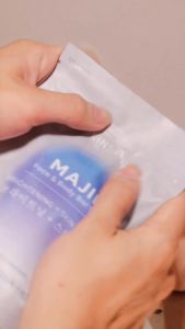 SKINSANE Face And Body Bar Soap 80gr Pembersih Wajah dan Badan Pencerah Kulit Sehat Perawatan Tubuh