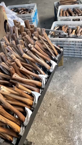 ขวานทำสวนขวาน เหล็กเส้นหนา ขนาด 13.7 ขวานตัดไม้ทำจากเหล็กแมงกานีสแท้ 65# มีความคม และแข็งแกร่ง ทนทาน