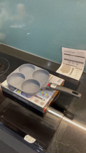 CHẢO CHỐNG DÍNH 4 NGĂN VÂN ĐÁ CAO CẤP QUATRO PAN