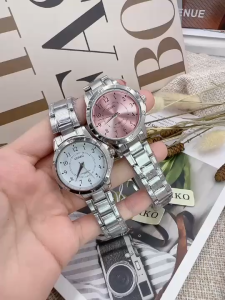 Senkq นาฬิกาข้อมือสายเลสผู้หญิง หน้าปัด30มม.ดีไซน์เลขครบ ตั้งเวลาให้พร้อมส่ง แถมถ่านให้