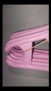 12 Pcs Plastic Hanger/Clothes Hanger/Lightweight Clothes Hangers Non-Slip Hangers Pack Set