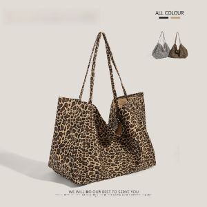 Ladies Large Capacity Canvas Tote Bag 2025 New Style Korean Lazy Fashion Single Shoulder Shopping Commuter Bag