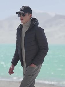 Enjeolon | Áo Khoác Dày Có Mũ Lông Vịt Nhẹ Ấm Màu Đơn Nam