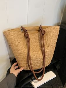 กระเป๋าถือผ้าไนลอนสไตล์ฝรั่งเศสสำหรับผู้หญิง ฤดูร้อน 2025 กระเป๋าถือชายหาดแบบใหม่ กระเป๋าสะพายข้างทอแบบลำลอง กระเป๋าสะพายข้างแบบมีซิป