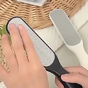 Foot Dead Skin Remover Exfoliating Foot Scrub Feet Scrubber Tools Callus File Pedicure Heel Grinder Grater Kaki Corns
