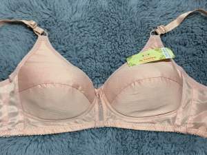 ไม่มีโครง ไม่มีฟองน้ำ คัพ A 2ตะข้อ เนื้อผ้า ในล้อน 5ไซส์ 6สี 34 36 38 40 42 สี ม่วง เทา ดำ ฟ้า น้ำตาล ชมพู