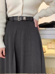 กระโปรงสั้นทรงเอเอวสูงผ้าขนสัตว์สีเทาสำหรับผู้หญิงในฤดูใบไม้ร่วงปี 2025 กระโปรงทรงเอยาวคลุมเข่าทรงเอเอวสูงทรงเอกระโปรงทรงเอ