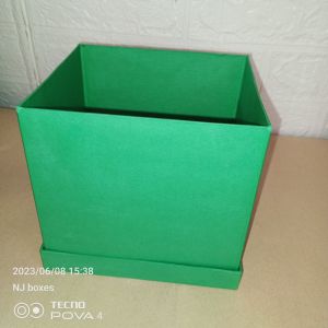 square box hard box 7x7x7 inches