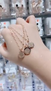 Kalung Liontin Mata Bulat Romawi Elegan Titanium Rose Gold Anti Karatan