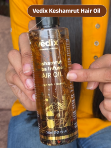Vedix Keshamrut Herbal Hair Oil with Rosemary Amla & Bhringraj | Nourishing Scalp & Hair Oil for Thicker Stronger Looking Hair | 16+ Herbs (200 ml)