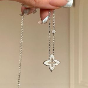 Fashionable Silver Hollow Four-Pointed Star Clavicle Necklace Titanium Alloy Luxury Elegance Korean Style Womens Jewelry