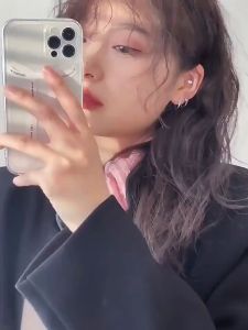 [จัดส่งที่รวดเร็ว]ต่างหูสไตล์คนดังทางอินเทอร์เน็ตใหม่ปี 2023 เครื่องประดับแฟชั่นมุกระดับไฮเอนด์หรูหราสำหรับผู้หญิง