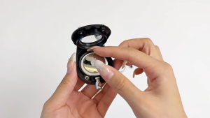 Outdoor Waterproof Airtag Case Tracker Holder Mountaineering Buckle Protective Case with Keychain