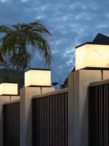 【2026 NEW】 Solar Gate Pillar Light LED 4 Tricolor Outdoor Lamp Waterproof IP67 Gate Wall Lights Outdoor Pillar Light Lampu Pagar Holder Outdoor Pillar Lights Automatic Sensor Warm White Post Lights Fence Post Garden lights 2 Colors COD