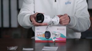 Uniview กล้องวงจรปิด รุ่น UAC-B122-AF40M-W ความละเอียด 2MP ภาพสี 24ชม.กล้อง 4ระบบ มีไมค์ในตัว  Analog CCTA เลนส์ (4mm)