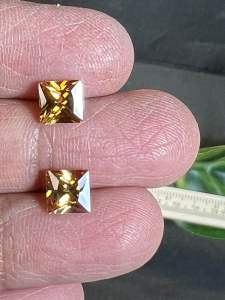 เพชรรัส สีCHAMPANGE สี่เหลี่ยม 4 PCS SQUARE 6X6MM FINE COLOR SQUARE SHAPE