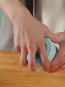Food Grade Silicone Ice Cube Maker Cylinder Squeeze Ice Bucket Quick Freezing Mold Tray For Kitchen Drinks Chiller Storage Cups