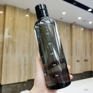 Bình Nước Thể Thao 700ml Có Vạch Chia Thời Gian Chống Rơi Chất Liệu Nhựa Dành Cho Cặp Đôi Tiện Dụng Cho Các Hoạt Động Ngoài Trời