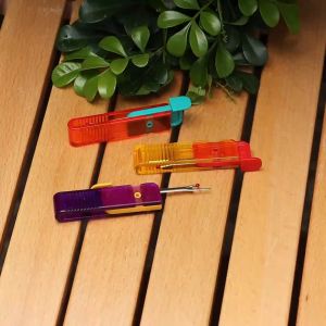 Foldable Thread Removal Portable Stitch Wire Stripper Seam Ripper Clothing Label Remover Tool DIY Needlework便携式拆线器