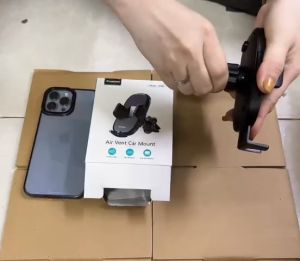 Giá đỡ điện thoại gắn khe gió Choetech H066 dùng trên ô tô - Hàng chính hãng