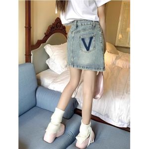 Váy Mini Denim Chữ a Thêu Màu Xanh Cổ Điển Cạp Cao Cho Nữ Mùa Hè 2024 Váy Ngắn Ôm Sát Cơ Thể Phong Cách Retro Cho Nữ