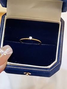 Ladamas Cincin Titanium Model Simple Elegan Dengan Permata Zircon Berkilau Fashion Harian CT26