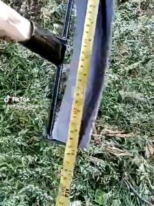 Cangkul Pemotong Gulma dan Rumput Liar Selendang Gergaji Bahan Baja Asli