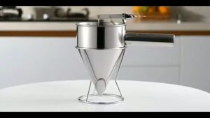 🥞 Phễu Rót Bột Inox Cao Cấp 600ml/1200ml Lỗ 8mm Có Giá Đỡ – Dụng Cụ Rót Bột Sốt Socola Sáp Làm Nến DIY – SP000360