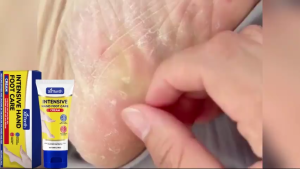 Nourishing Hand Foot Cream Nourishing Soften Skin Deep Moisturize Brighten Relief Dryness Gentle Care for Cracked Heels Creams