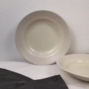 จาน จานเซรามิค จานก้นลึก ขนาด 8 นิ้ว สี ครีมขอบเทา จานข้าว จานกระเบื้อง เคลือบเงาสวยงาม