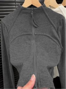Áo Thun Nữ Dài Tay Khóa Kéo Cổ Đứng Màu Xám Nối Liền Xương Cá Thể Thao Yoga Thời Trang Ôm Vừa Vặn Mùa Xuân Thu