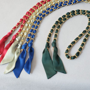 กระเป๋าถือผู้หญิงแฟชั่นใหม่สำหรับฤดูใบไม้ผลิสายสะพายข้างยาวถอดออกได้สายรัดผ้าไหมสีล้วนน่ารักหรูหราหูจับกระเป๋าสำหรับผู้หญิง