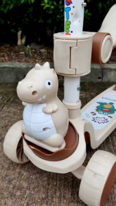 Smile สกู๊ตเตอร์ สกูตเตอร์ขาไถ มีที่นั่ง มีเสียงสวยๆๆ มีไฟ ปรับระดับได้ สำหรับเด็ก 3 สี MTR8522