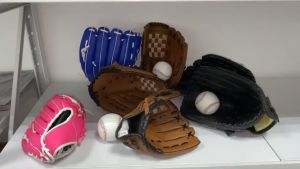 Baseball Gloves Softball Portable Practical Professional Gloves Outdoor Practice Universal Sports Glove