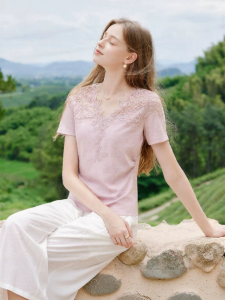 XIANGYING | Lace Insert Design Fashionable T-Shirt