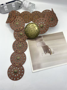 Vintage Decorative Belt Y2K Millennium Spicy Girl Subculture Match Decorative Middle-Aged Disk Belt Hollow Carved Rivet Style