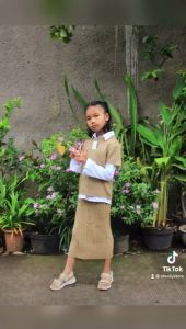 Stelan Lebaran Anak Perempuan: Set Rok Baju Rajut & Cardigan
