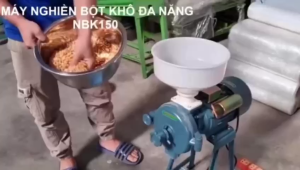 Máy xay nghiền bột khô đa năng 2.2KW nghiền tốt tiêu cà phê vỡ ngô đa năng - Trung Kiên