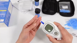 LinkSun Glucose Meter Complete Set Blood Glucose Meter Monitor G-425-3 FREE 50/150pcs strips & 50/150pcs lancets（Available separately）