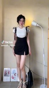 Set Váy Áo Yếm Ngắn Tay Body Thắt Dây Xẻ Tôn Dáng Quảng Châu EVO-3168