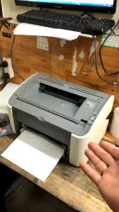 Máy in canon 2900: Formater thay thế Canon LBP 2900 : combo card Hp thay vào máy canon 2900 in ok ( cam kết hổ trợ từ a đến z : bảo hành 06 tháng )