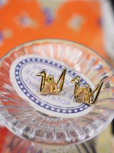 จี้รูปพีกนกพับ 18K Gold-Plated Copper Hollow Geometric Lines 3D Blessing DIY Handmade Accessories เครื่องประดับแฟชั่น