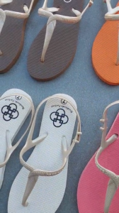 dép quai hậu nữ (form rộng đặt lùi size)  có nhiều màu chất liệu cao su mềm dẻo mang êm chân  siêu bền size 34 đến 39.