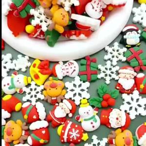 20/50/100pcs Mixed Resin Christmas Ornament Santa Claus Snowman Christmas Tree Decorations in Various Styles for Gift.